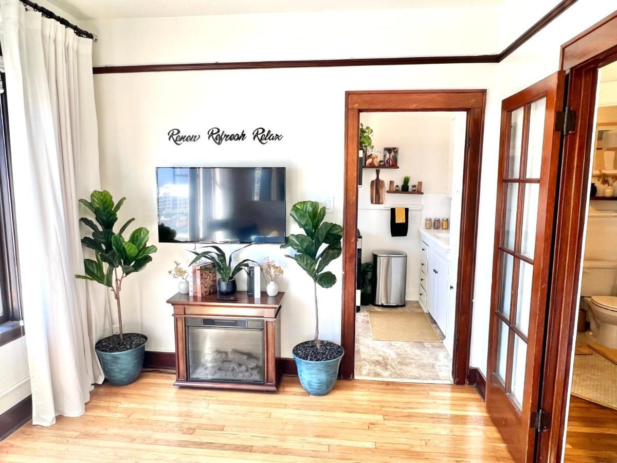 Private Cozy Studio, Peek A Boo Ocean View For 2 Long Beach Eksteriør billede