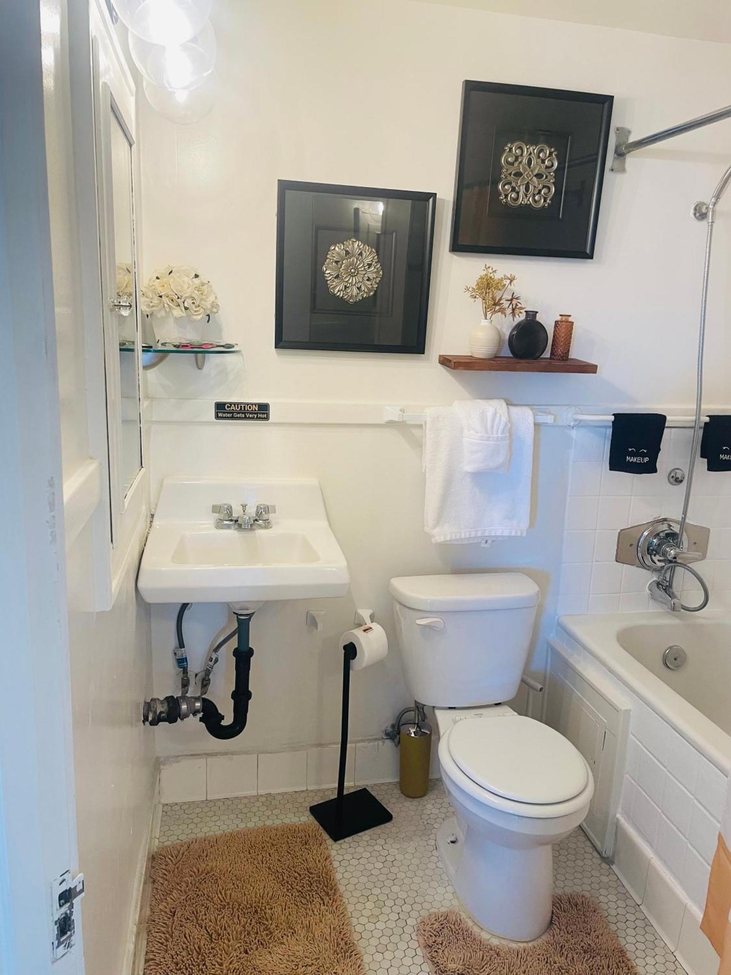 Private Cozy Studio, Peek A Boo Ocean View For 2 Long Beach Eksteriør billede